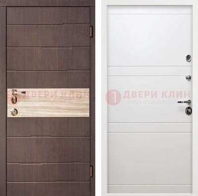 Коричневая стальная дверь с филенчатой МДФ в Белом цвете ДМ-306 в Голицино