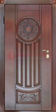 Темная стальная дверь с массивом дуба с рисунком ДМД-19 в Голицино