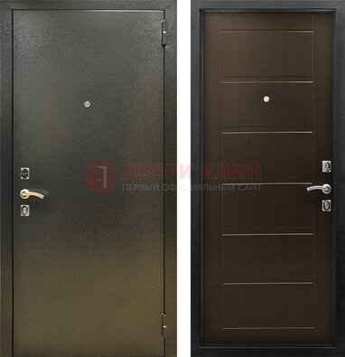 Темная металлическая дверь с порошковым напылением ДП-105 в Голицино