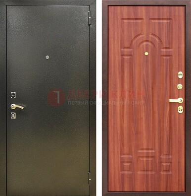 Входная темно-серая дверь с порошковой отделкой и МДФ Миланский орех ДП-281 в Голицино