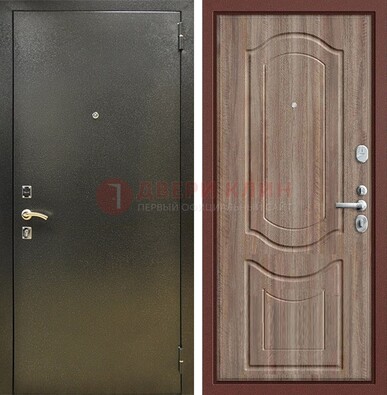 Темно-серая входная дверь с порошковым покрытием и коричневая МДФ ДП-290 в Голицино