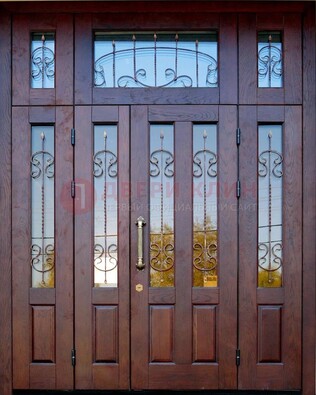 Парадная дверь с прямоугольными стеклянными вставками ДПР-5 для частного дома в Голицино