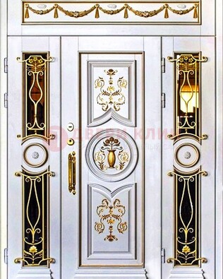 Белая стальная парадная дверь с золотыми элементами ДПР-80 в Голицино