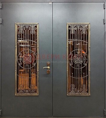 Входная металлическая парадная дверь со стеклом и ковкой ДПР-81 в Голицино