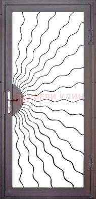 Коричневая железная решетчатая дверь ДР-8 в Голицино