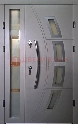 Серая железная дверь для дома со стеклом ДС-17 в Голицино