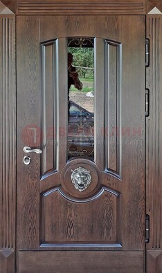 Коричневая уличная дверь со стеклом и ковкой ДСК-107 в Голицино