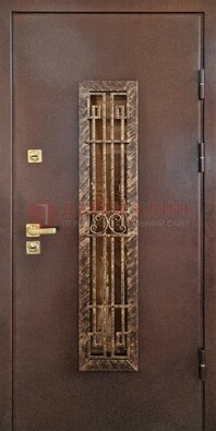 Металлическая дверь с порошковым напылением со стеклом и ковкой ДСК-110 в Воскресенске