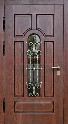 Cтальная дверь со стеклом и ковкой в коричневом цвете ДСК-119 в Голицино