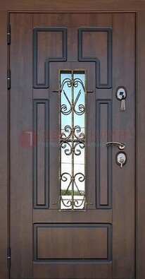 Уличная дверь со стеклом и ковкой в коричневом цвете ДСК-181 в Голицино