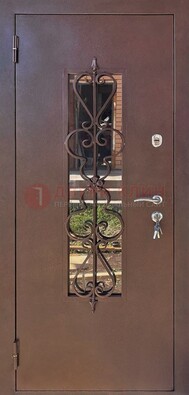 Коричневая железная дверь Порошок со стеклом и ковкой ДСК-219 в Электростали