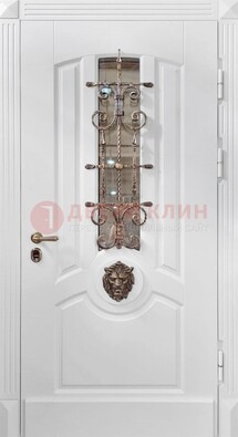 Белая металлическая дверь с виноритом и стеклом с ковкой ДВТ-165 в Голицино