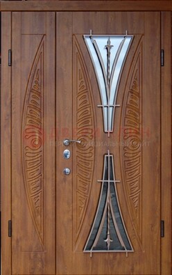 Входная классическая дверь с терморазрывом и коричневым МДФ ДВТ-76 в Голицино